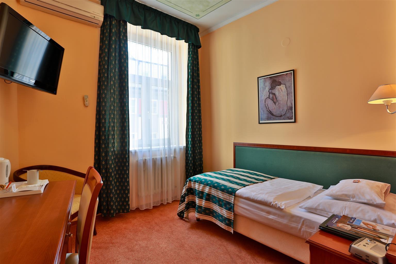 Hotell Meteor Plaza 4*